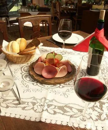 Restaurant Zum Valwiger Herrenberg Konukevi 3*