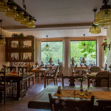 Restaurant Zum Valwiger Herrenberg Pensjonat Valwig