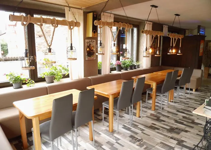 Restaurant Zum Valwiger Herrenberg 招待所 瓦尔维熙