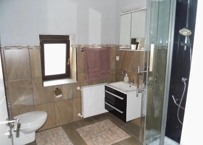 招待所 Restaurant Zum Valwiger Herrenberg 瓦尔维熙