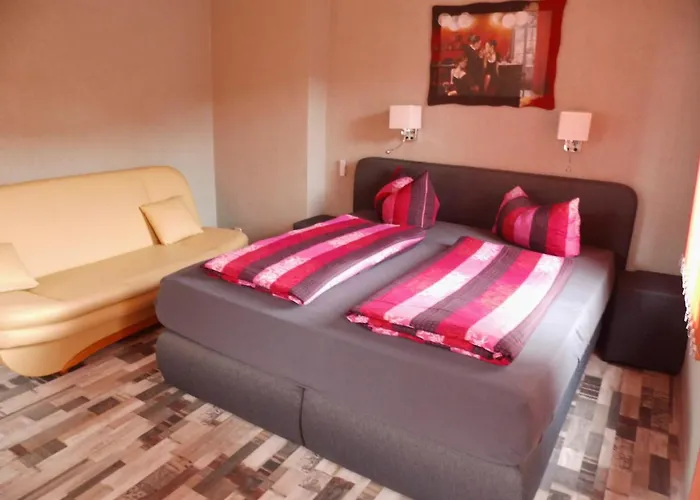 Restaurant Zum Valwiger Herrenberg 3* 瓦尔维熙