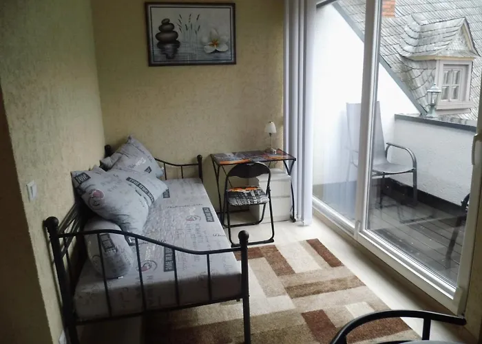 招待所 Restaurant Zum Valwiger Herrenberg 瓦尔维熙