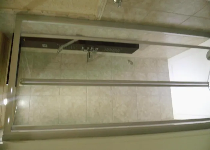 Restaurant Zum Valwiger Herrenberg 招待所 3*