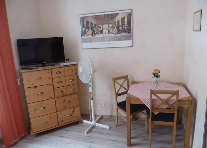 招待所 Restaurant Zum Valwiger Herrenberg 瓦尔维熙