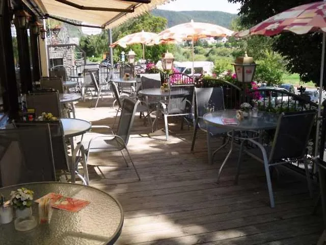 招待所 Restaurant Zum Valwiger Herrenberg 瓦尔维熙