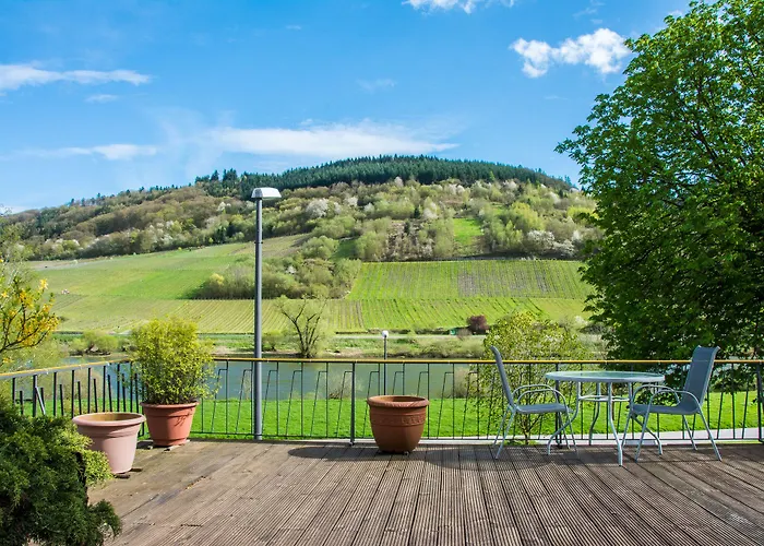 Restaurant Zum Valwiger Herrenberg 招待所 瓦尔维熙