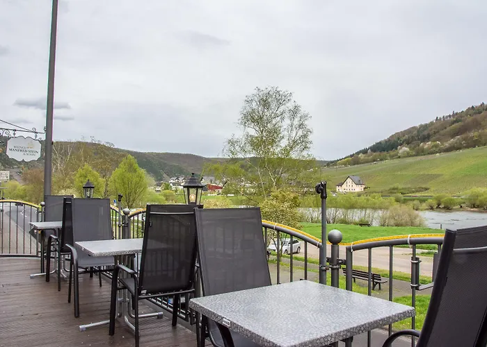 Restaurant Zum Valwiger Herrenberg 招待所 瓦尔维熙