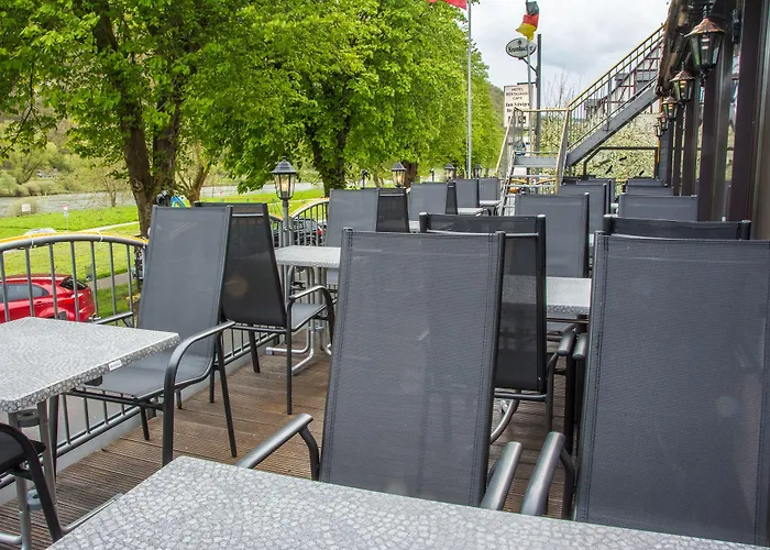 Restaurant Zum Valwiger Herrenberg 3* 瓦尔维熙