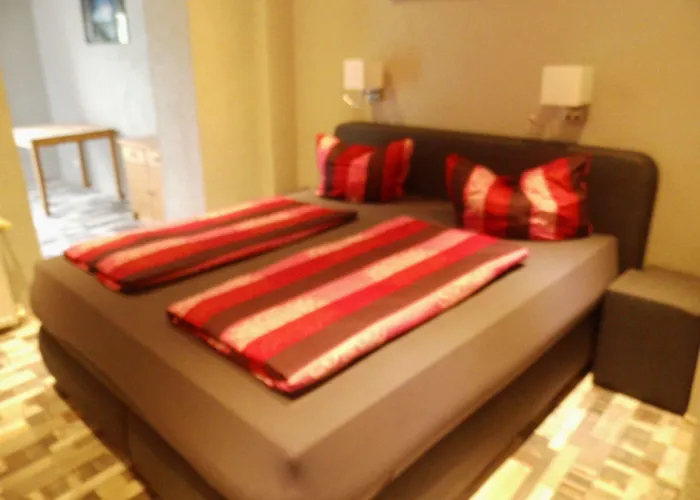 Restaurant Zum Valwiger Herrenberg 3* 瓦尔维熙